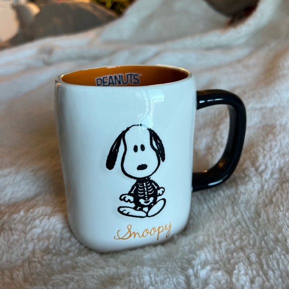 Snoopy Skeleton Halloween Mug - Picture 2 of 4